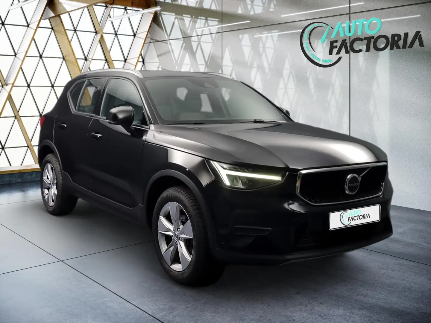 Volvo XC40 -36% T2 129cv BVA +GPS+CAM+LED+HAYON ELEC+Opts Noir - 2