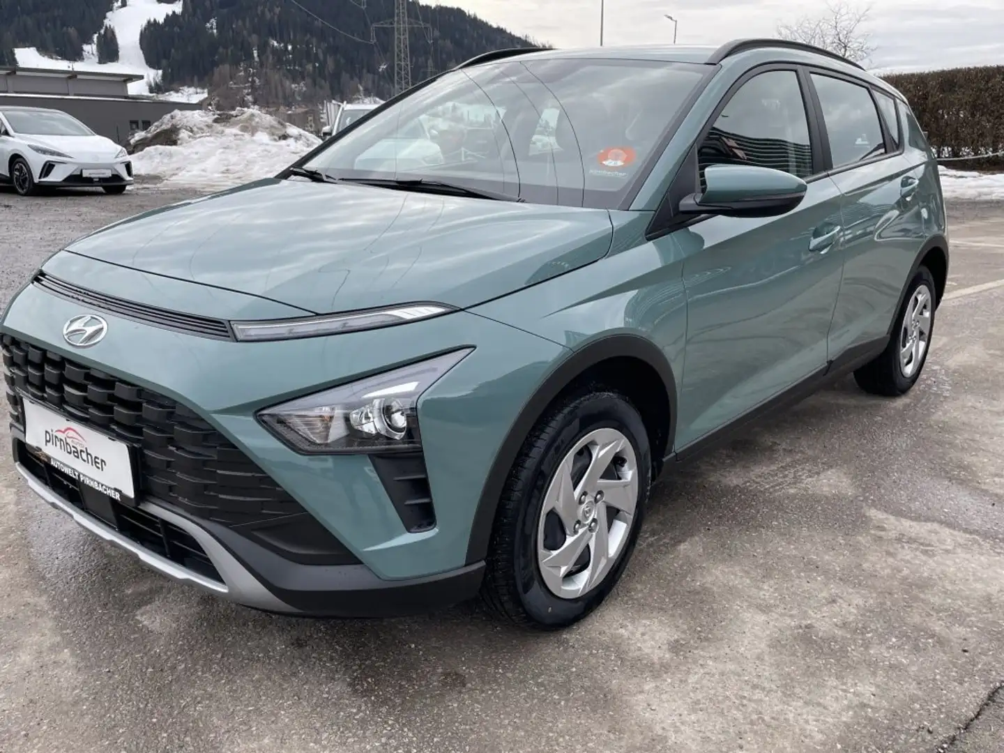 Hyundai BAYON i-Line 1,2 MPI y1bi1 Grün - 2