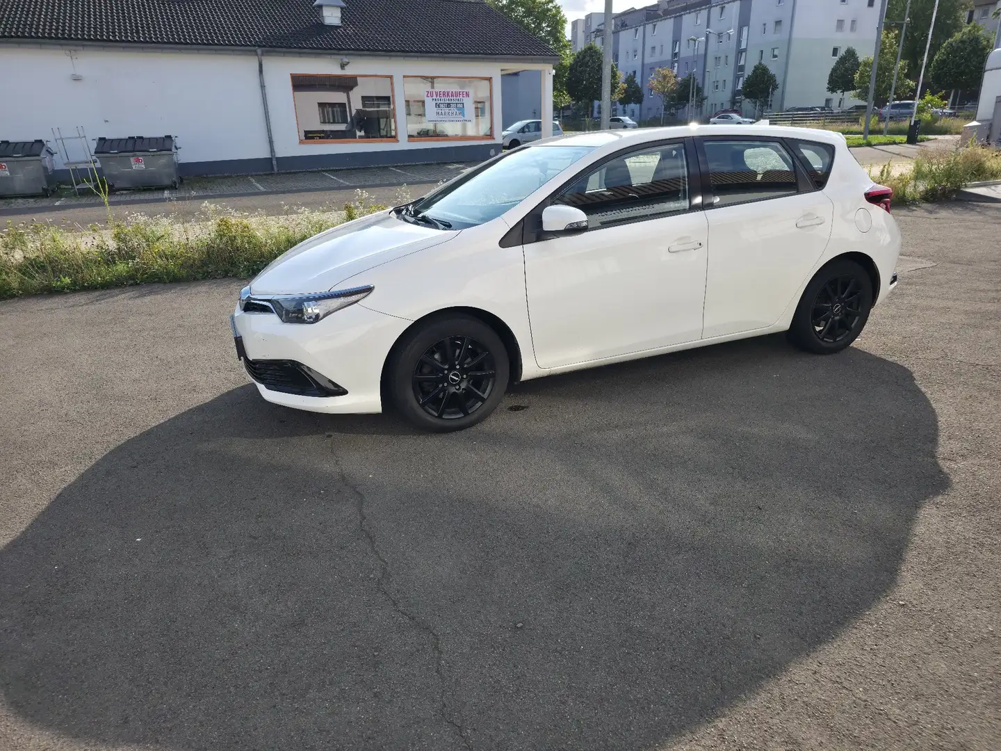 Toyota Auris 1.33 Dual-VVT-i Design Edition Weiß - 2
