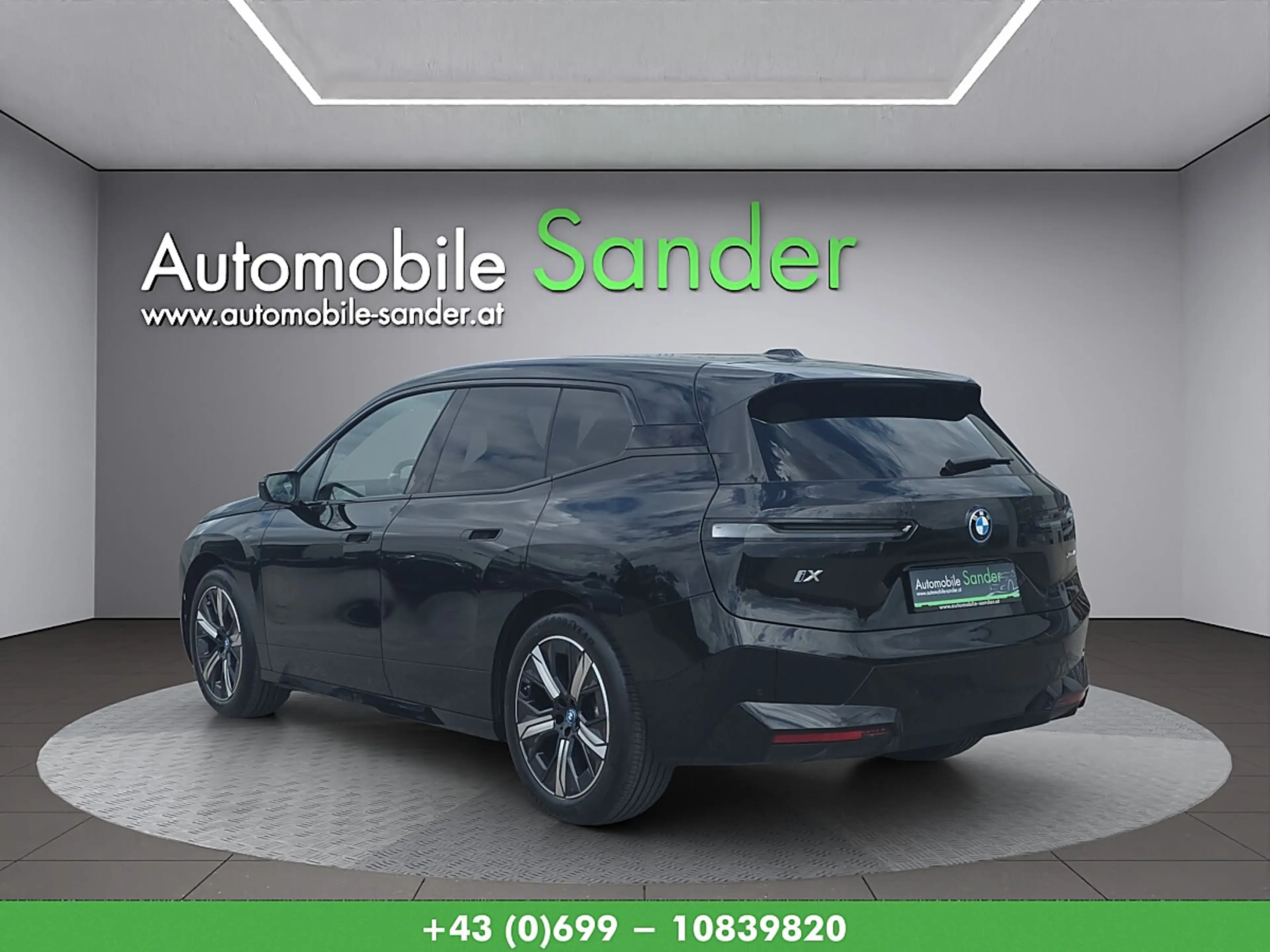 BMW iX xDrive40 EDITION SPORT*HEAD-UP/LEDER/HARMAN-KAR... — photo 3
