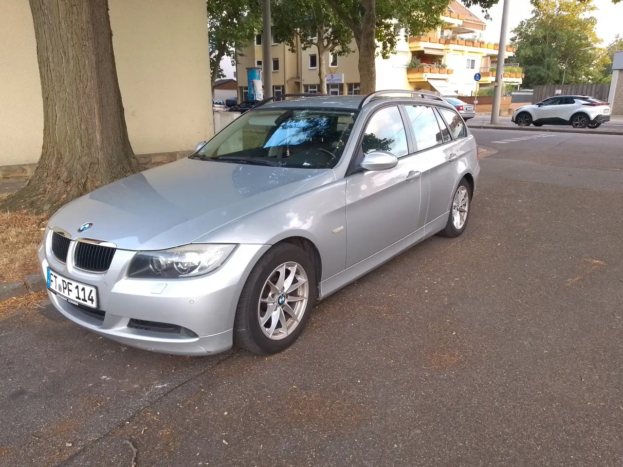 BMW 320i touring Comfort Edition, foto 1