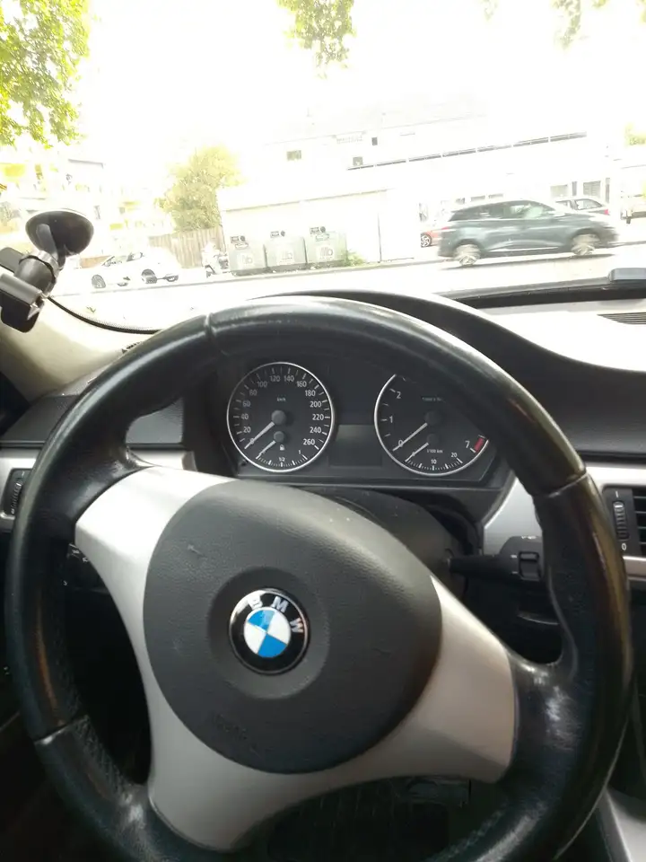BMW 320i touring Comfort Edition, foto 9