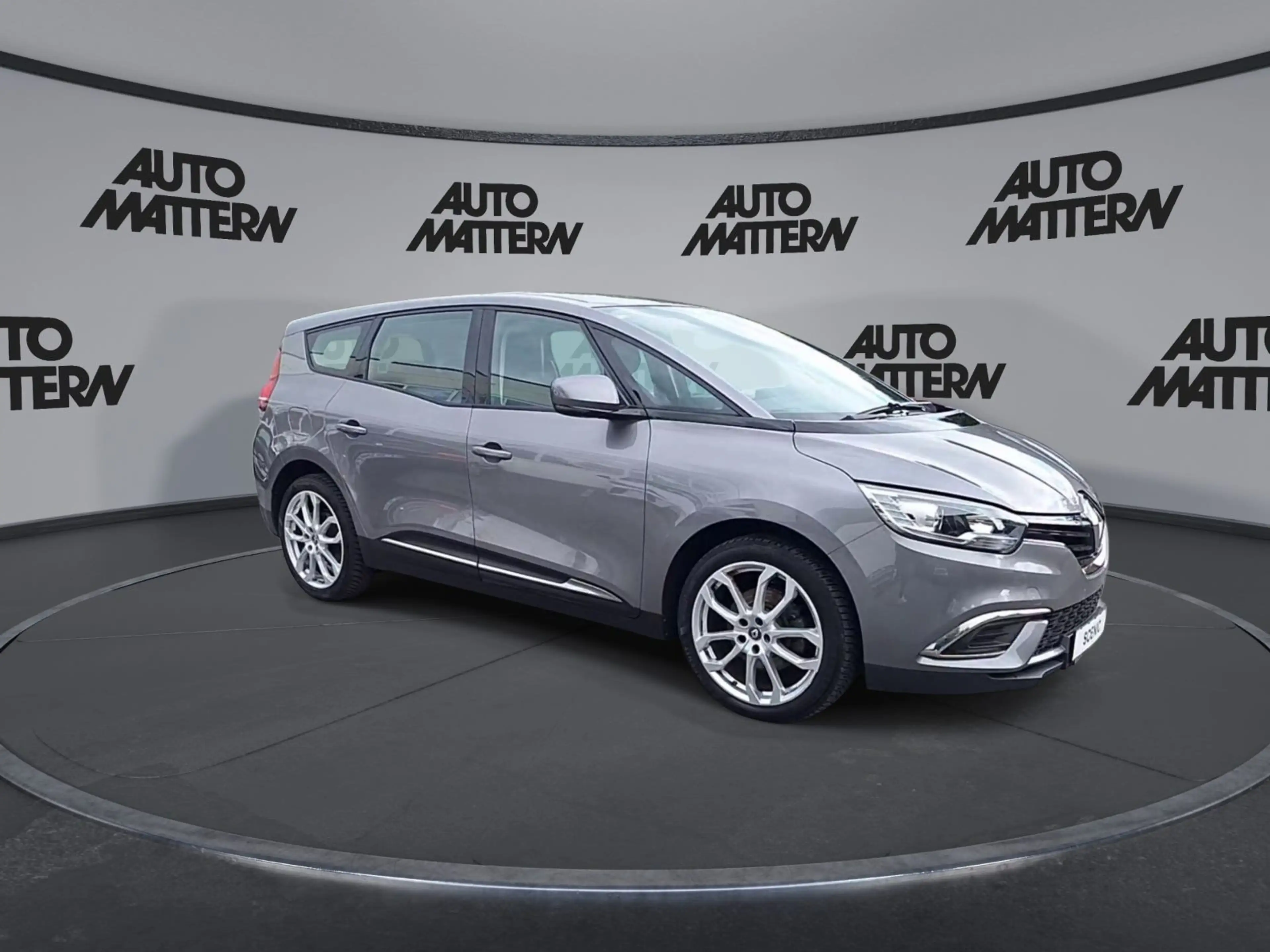 Renault Grand Scenic IV 1.3 TCe 140 Zen GPF — photo 9