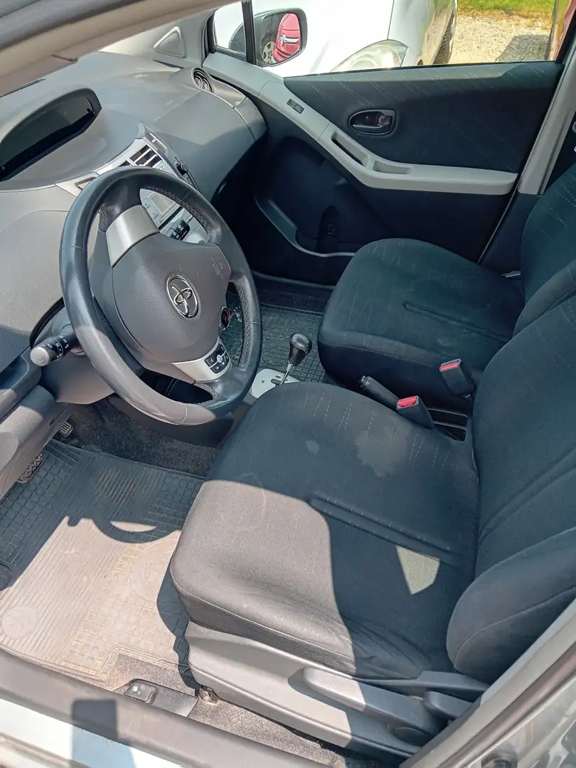 Toyota Yaris Export oder Händler - 2