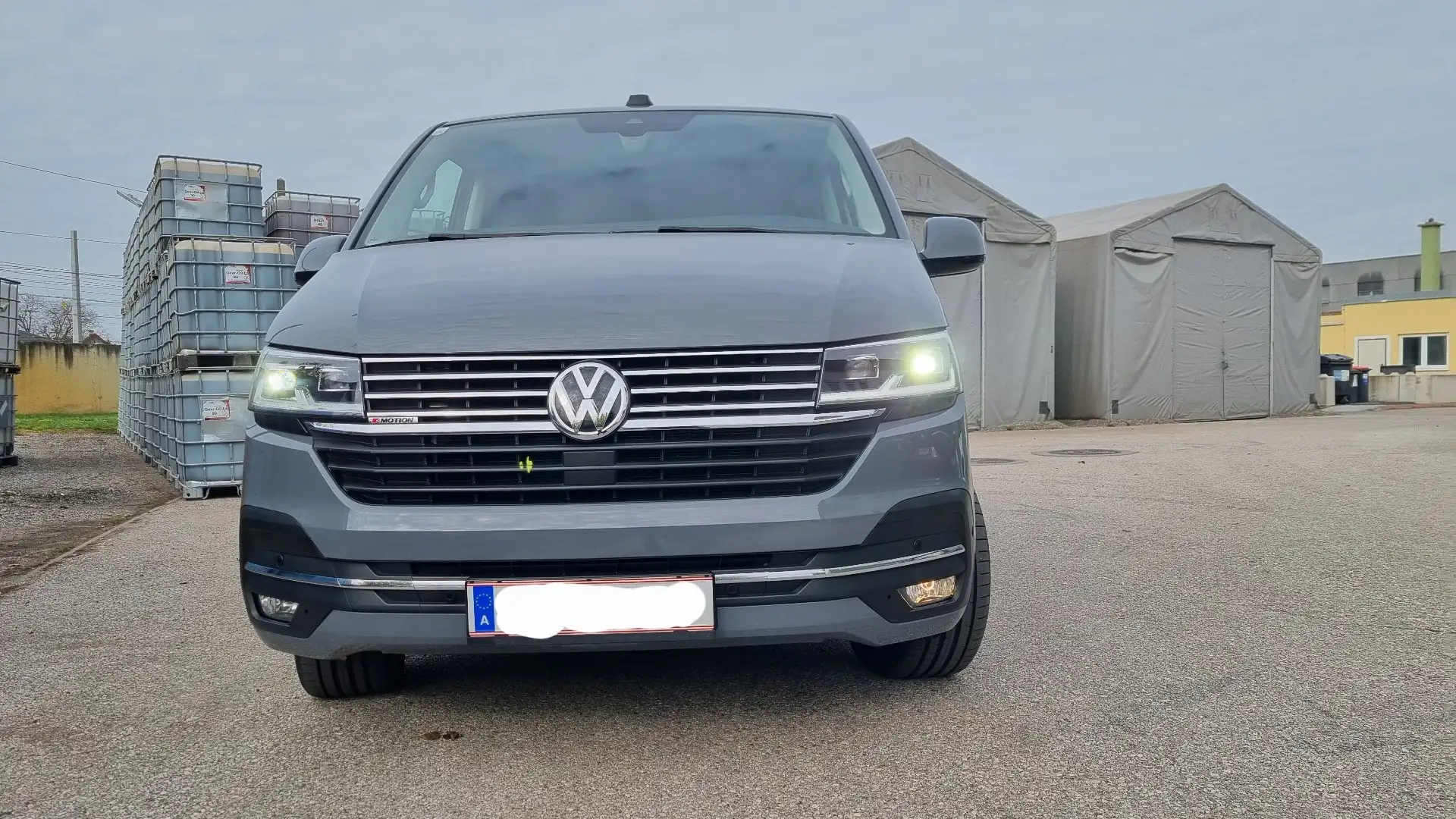 Volkswagen T6.1 Multivan T6.1 Highline 2,0 TDI 4Motion DSG MwSt ausweisbar Grau - 2