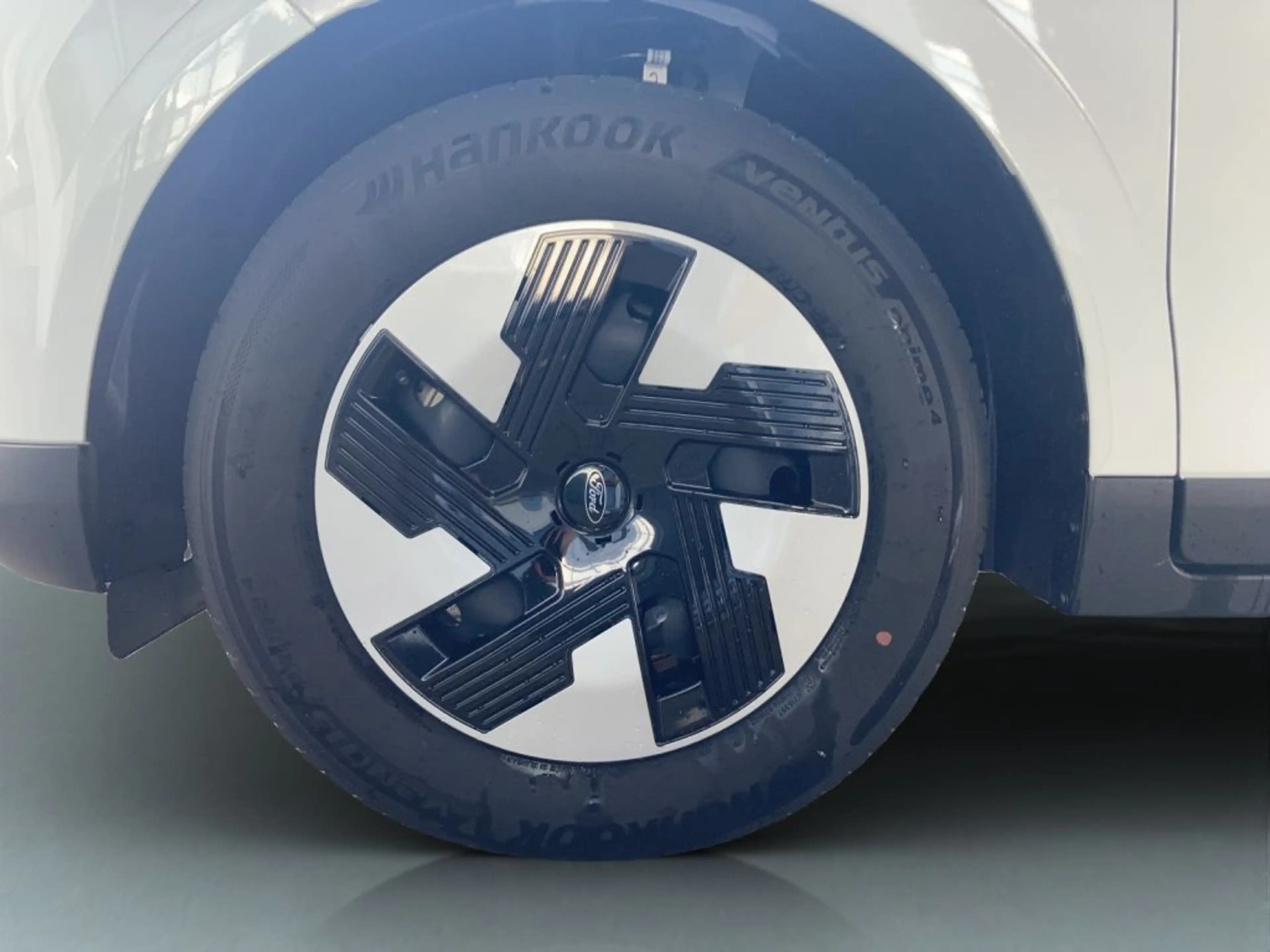 Ford Transit Courier 54kWh Trend — photo 12