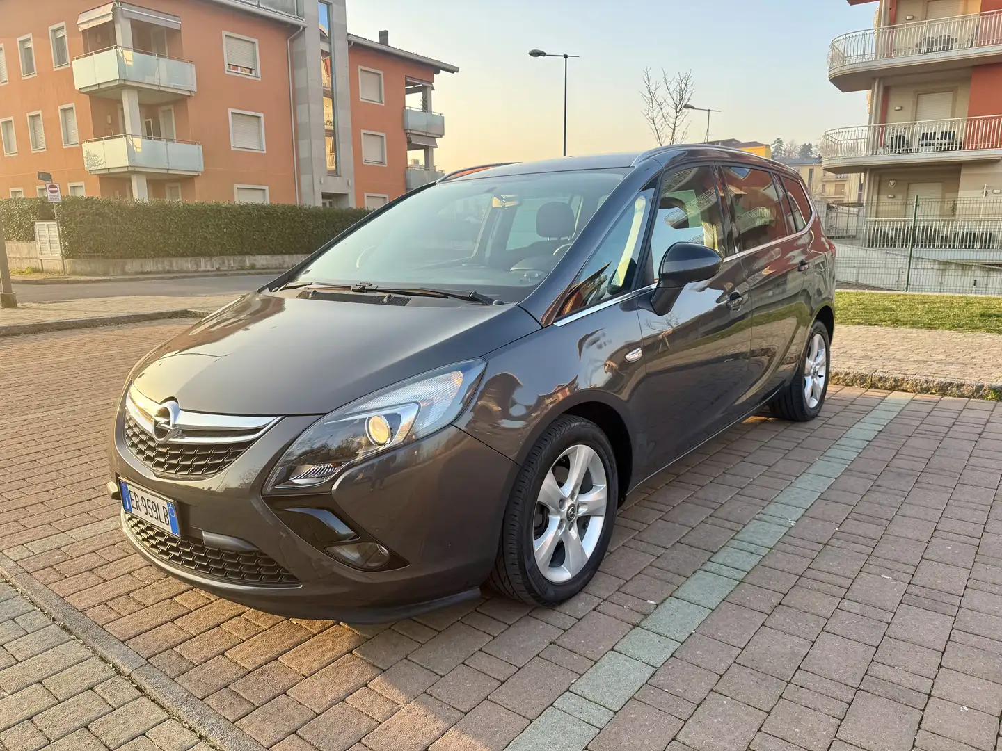Opel Zafira Tourer 1.6 CNG Turbo ecoFLEX Edition - 1