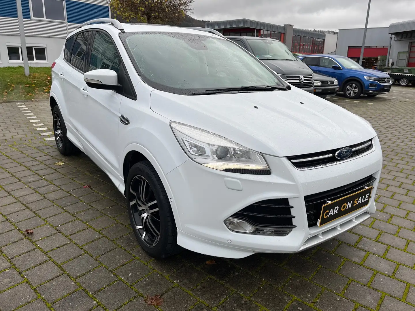 Ford Kuga 1.5 EcoBoost 4x4 Aut. Individual Weiß - 2