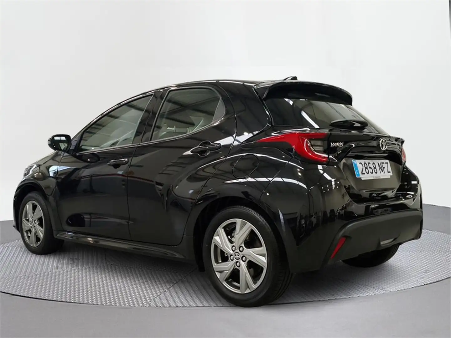 Toyota Yaris 120H 1.5 Active Plus - 2