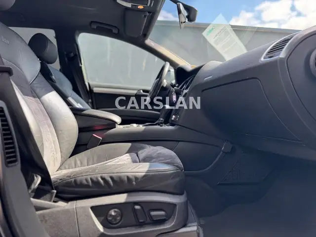 Audi Q7 view 15