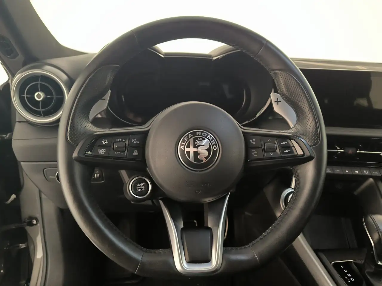 Alfa Romeo Tonale 2023 — фото 13