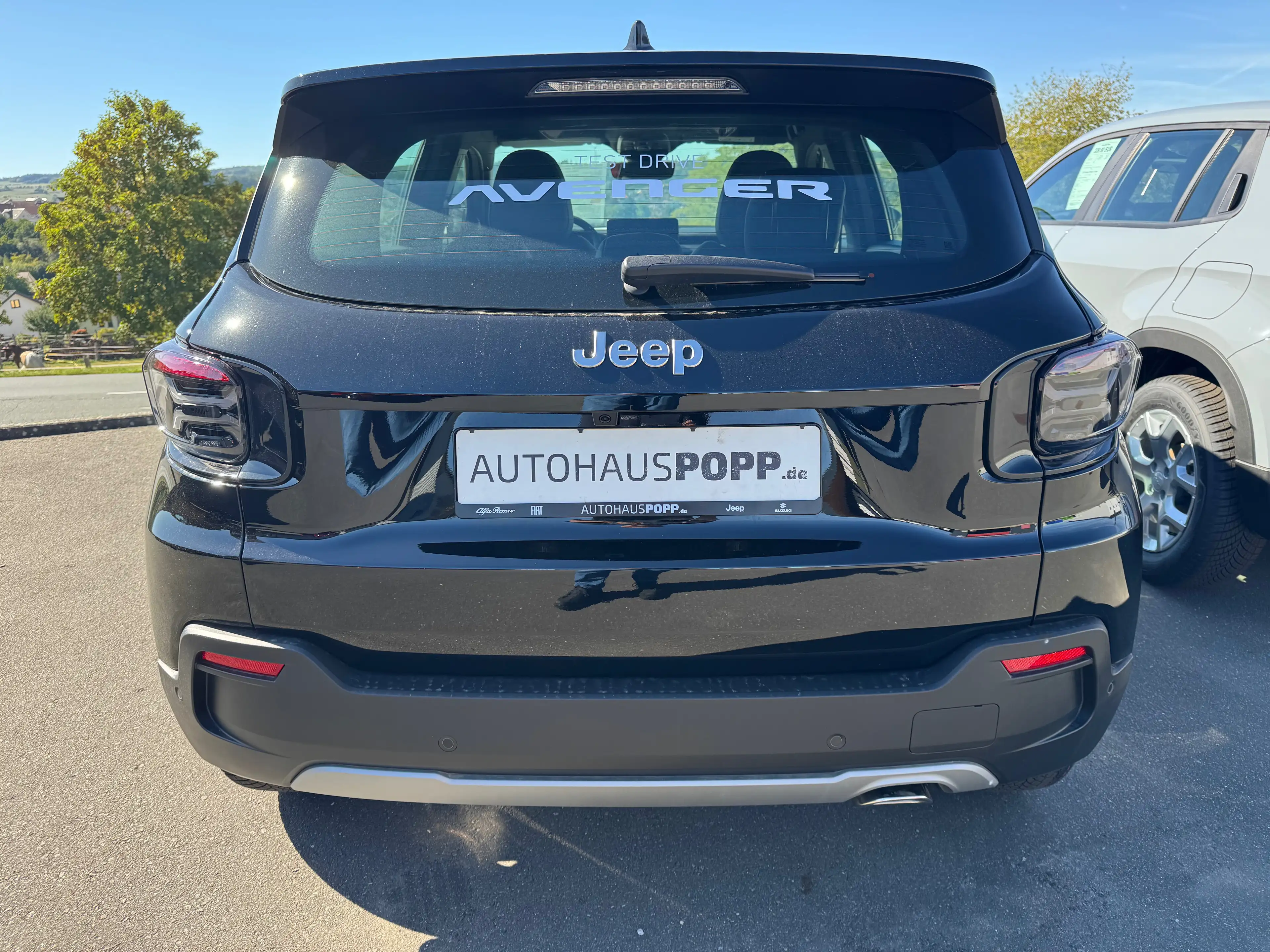 Jeep Avenger Altitude 1.2 Benziner — photo 4
