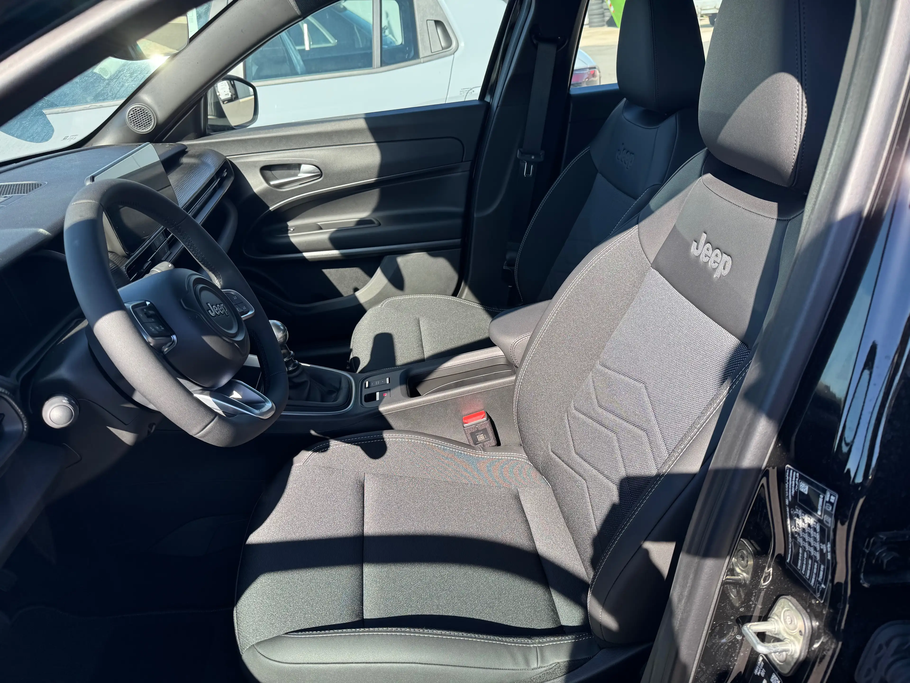 Jeep Avenger Altitude 1.2 Benziner — photo 9
