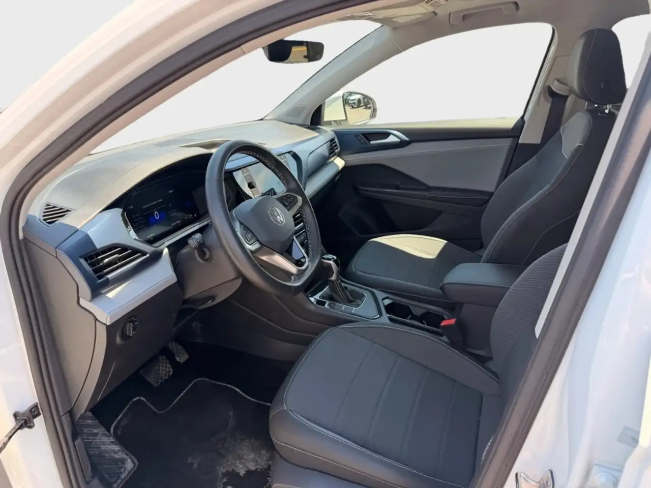 Volkswagen Taos снимка Volkswagen Taos