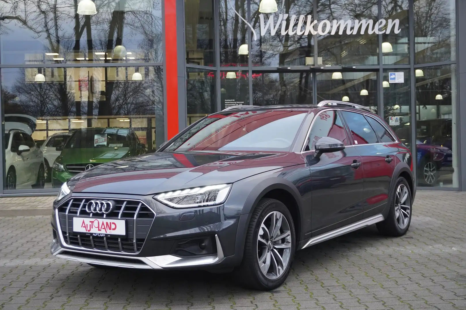 Audi A4 allroad 45 2.0 Matrix-LED Leder AHK Kamera Grau - 2