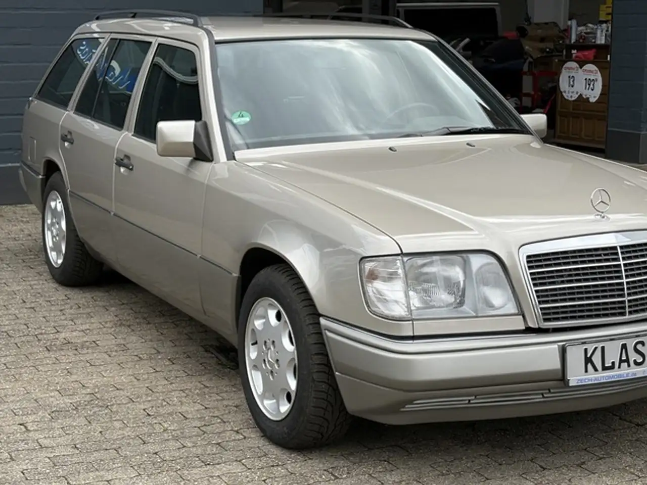 Mercedes-Benz E 200 T Automatik /Klima /Rentner /H-Kennzeichen, foto 5