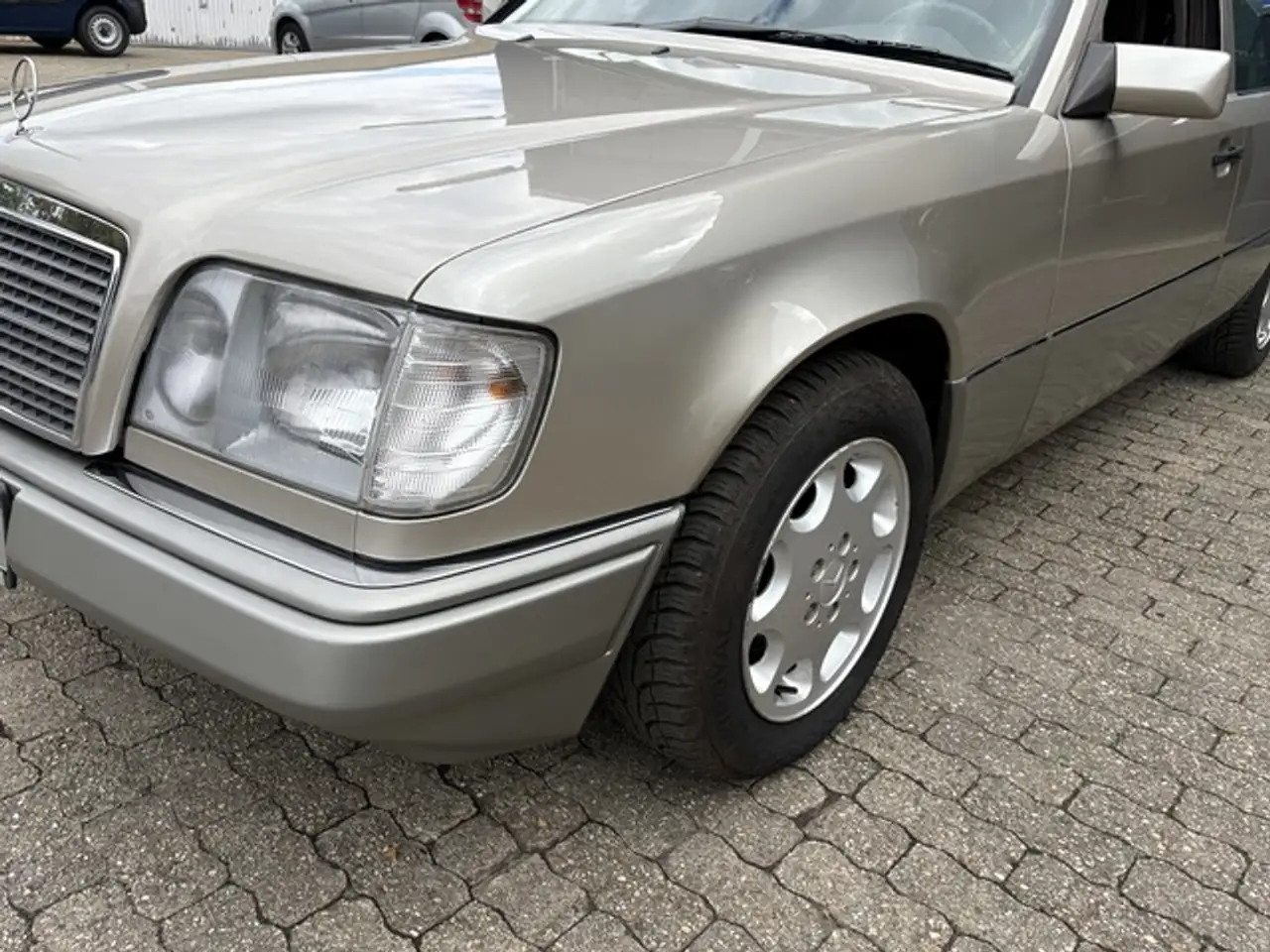 Mercedes-Benz E 200 T Automatik /Klima /Rentner /H-Kennzeichen, foto 9