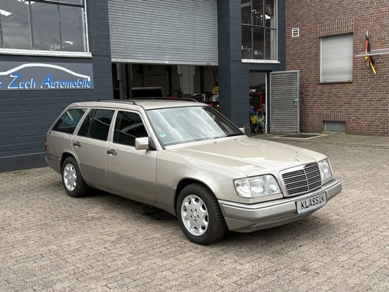 Mercedes-Benz E 200 T Automatik /Klima /Rentner /H-Kennzeichen, foto 6