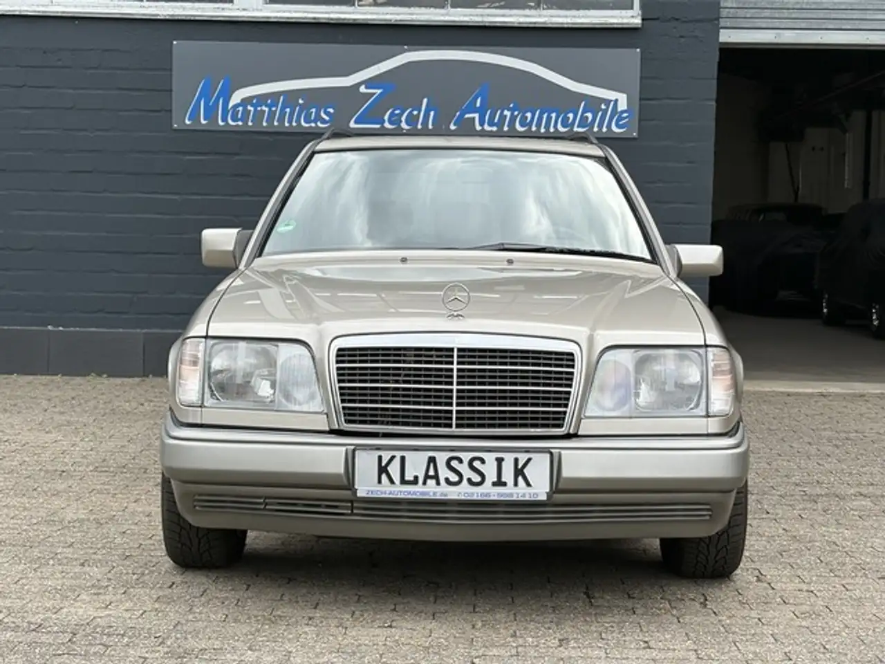 Mercedes-Benz E 200 T Automatik /Klima /Rentner /H-Kennzeichen, foto 2