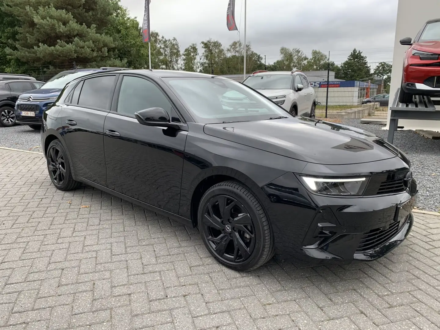 Opel Astra 1.2 Turbo 130 GS Noir - 2