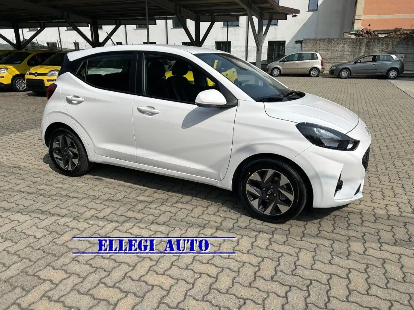 Hyundai i10 PROMO FINANZ. 1.0 63 CV Connectline KM 0 Bianco - 2