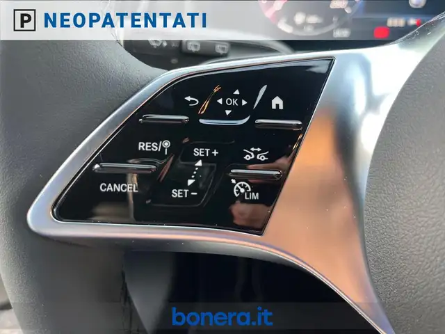 Mercedes-Benz A view 13