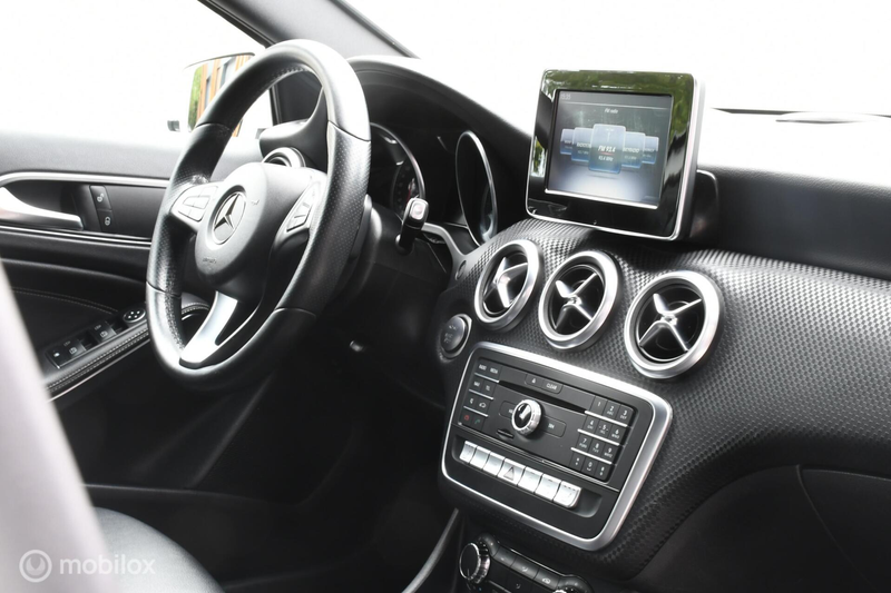 Mercedes-Benz A 200 Prestige — photo 14