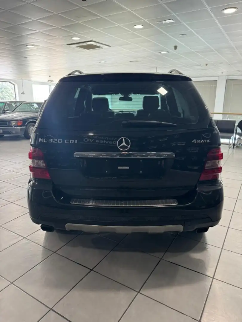 Mercedes-Benz ML 320 320CDI Aut. Noir - 1