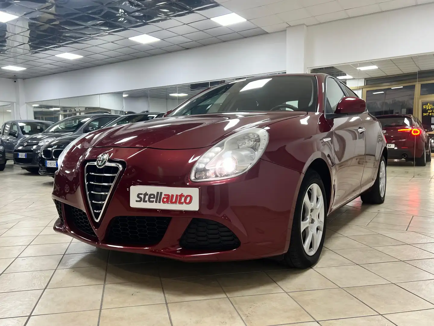 Alfa Romeo Giulietta Giulietta 1.6 jtdm(2) Exclusive Rood - 1