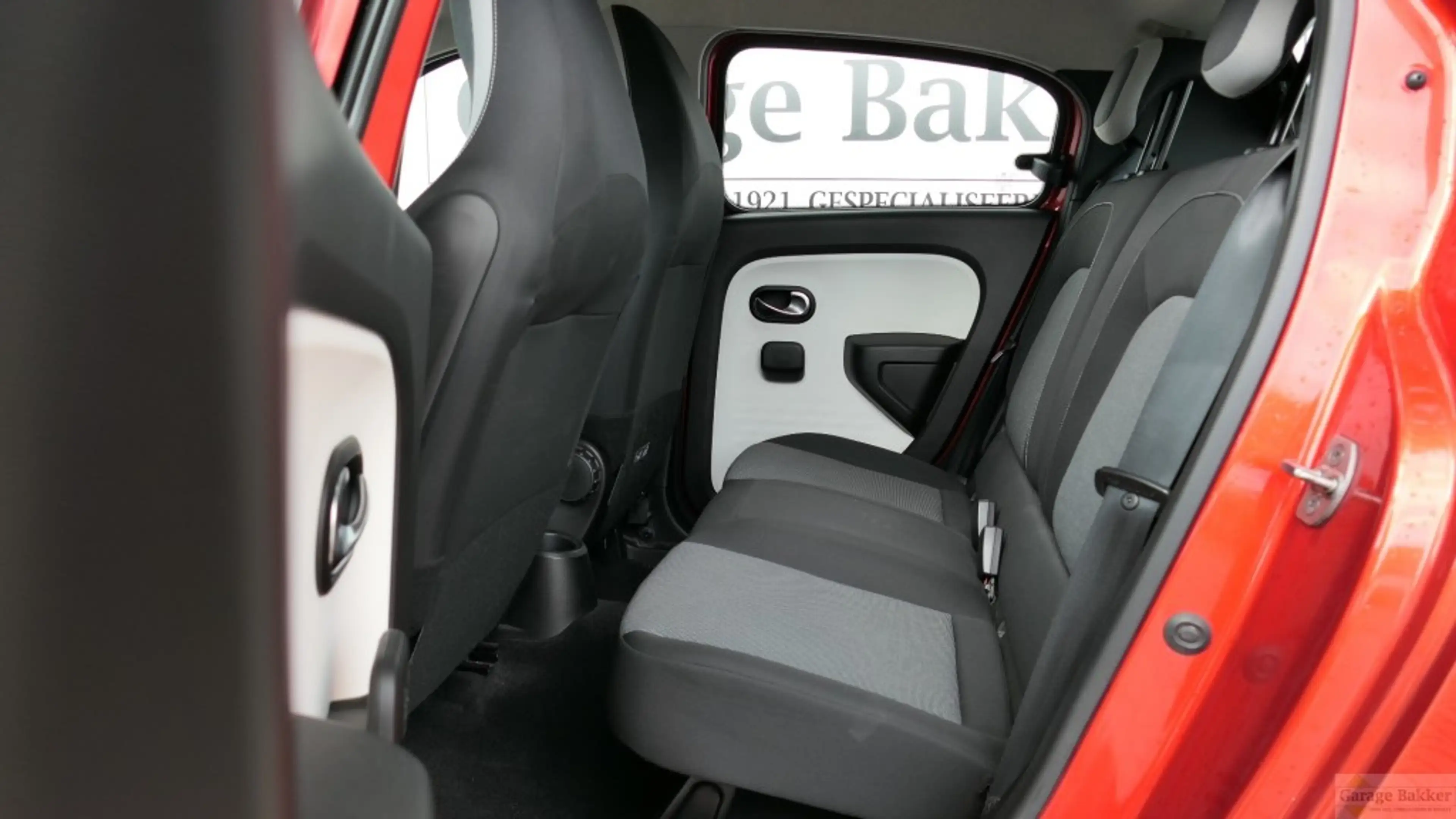 Renault Twingo SCe 70 Authentique — photo 5