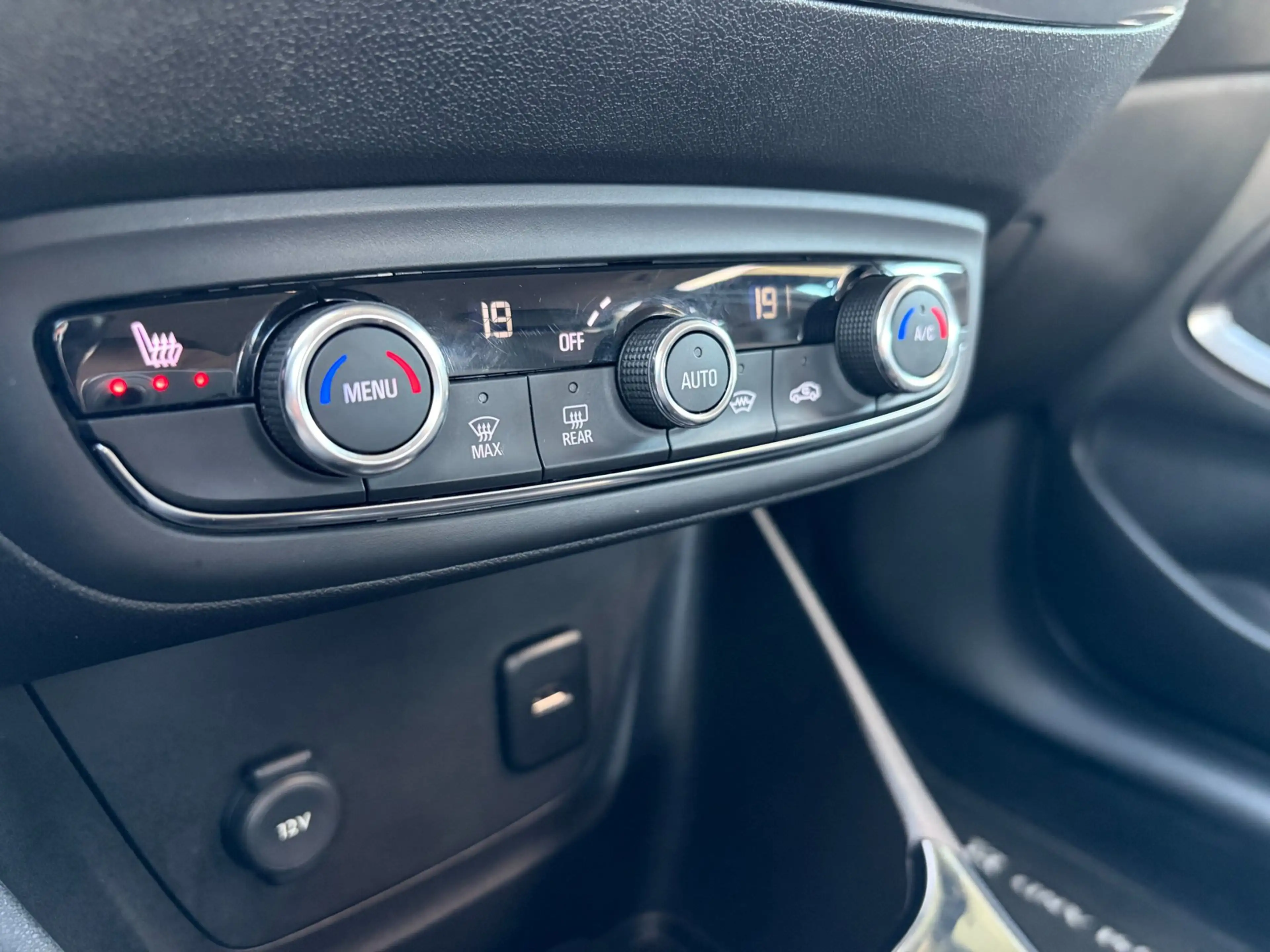 Opel Crossland X 1.2 Turbo Innovation / Keyless / Carplay / Stuurve — photo 13