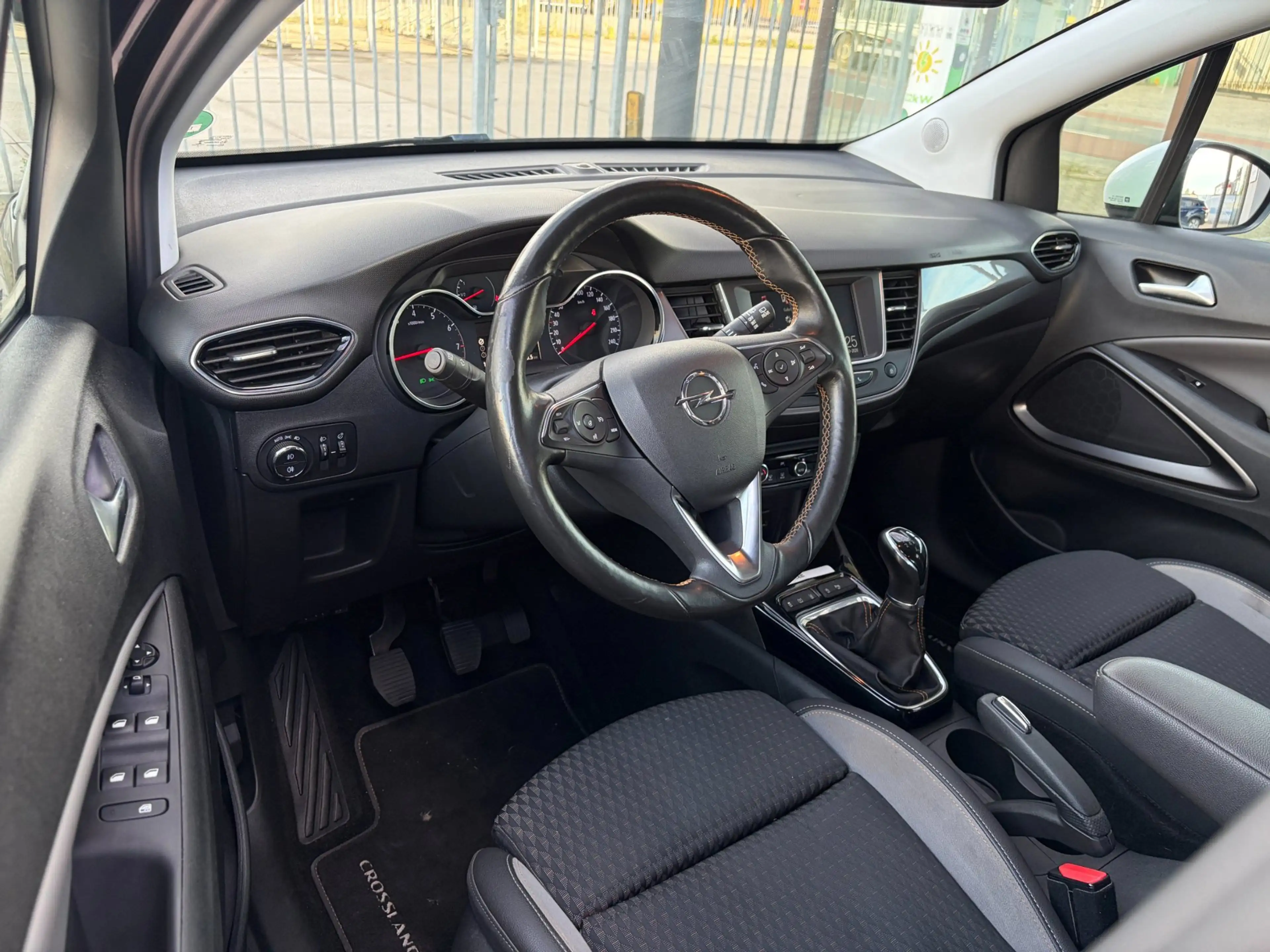 Opel Crossland X 1.2 Turbo Innovation / Keyless / Carplay / Stuurve — photo 9