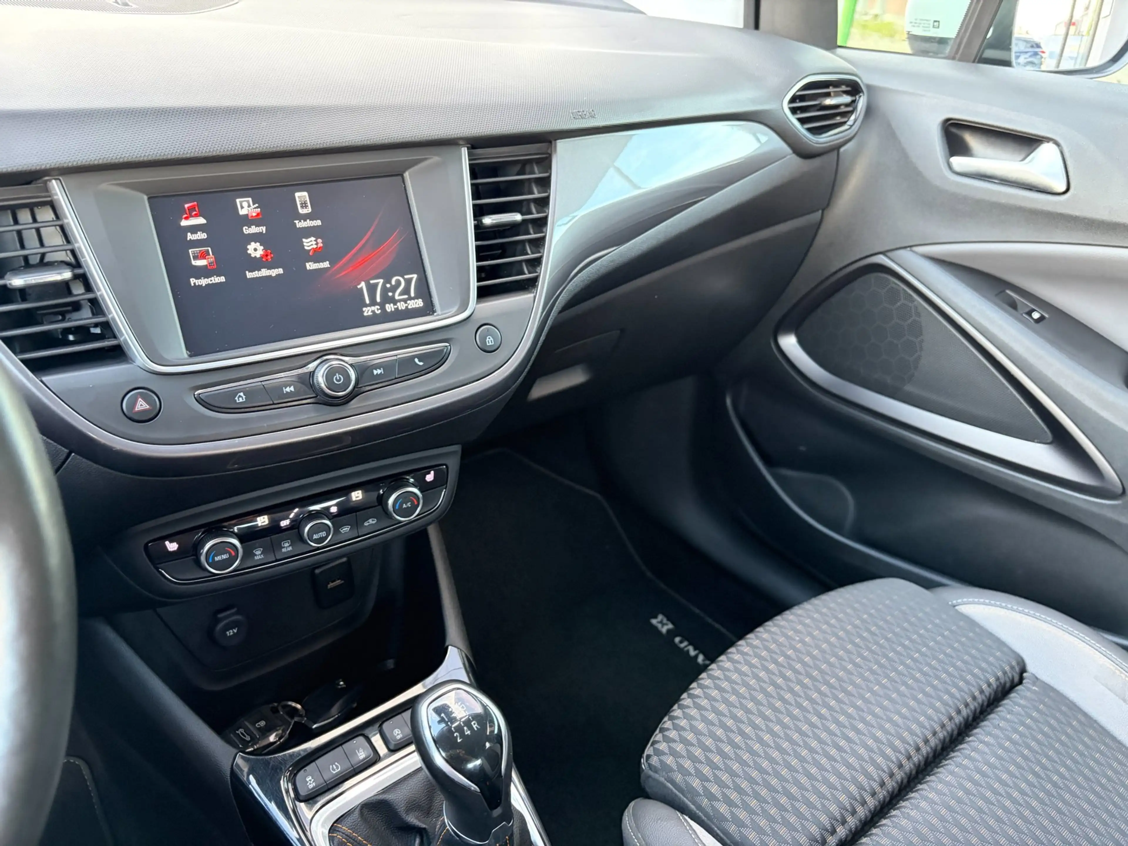 Opel Crossland X 1.2 Turbo Innovation / Keyless / Carplay / Stuurve — photo 12