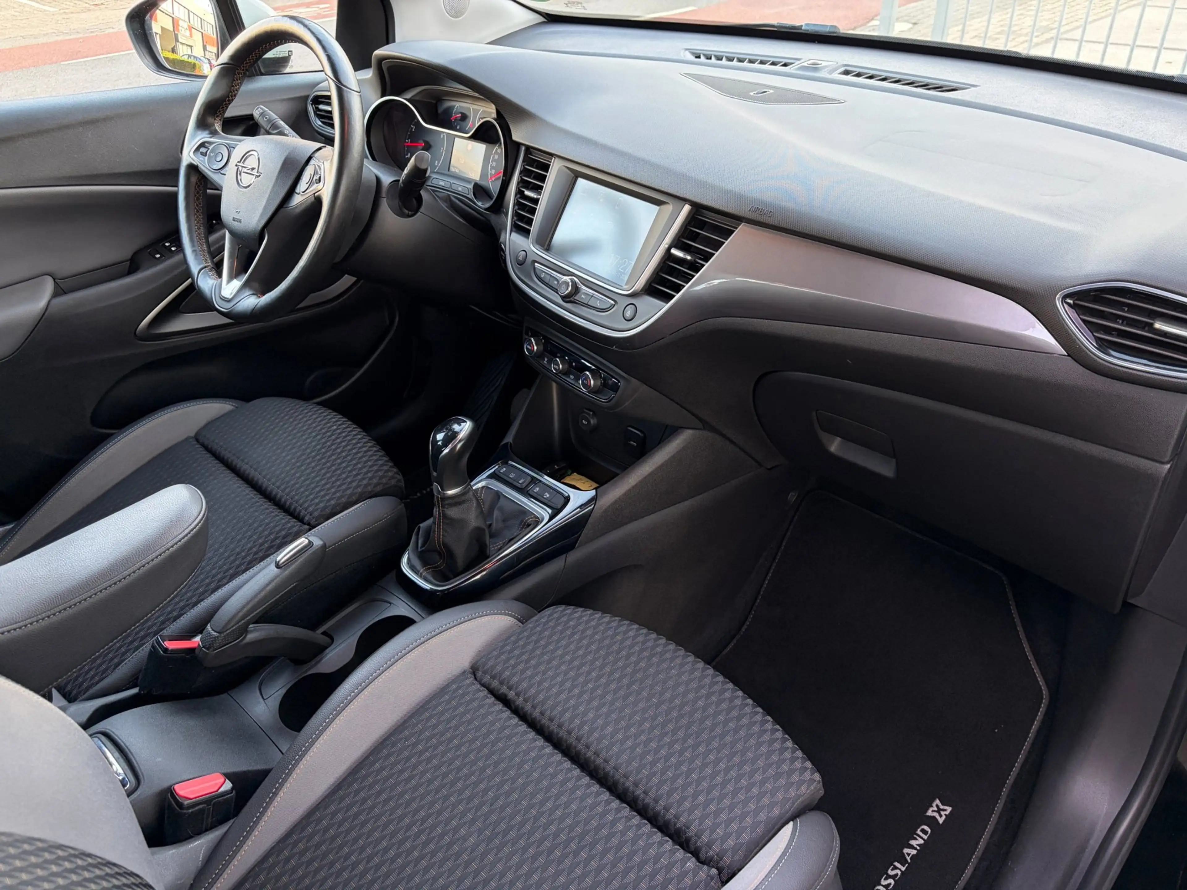 Opel Crossland X 1.2 Turbo Innovation / Keyless / Carplay / Stuurve — photo 10