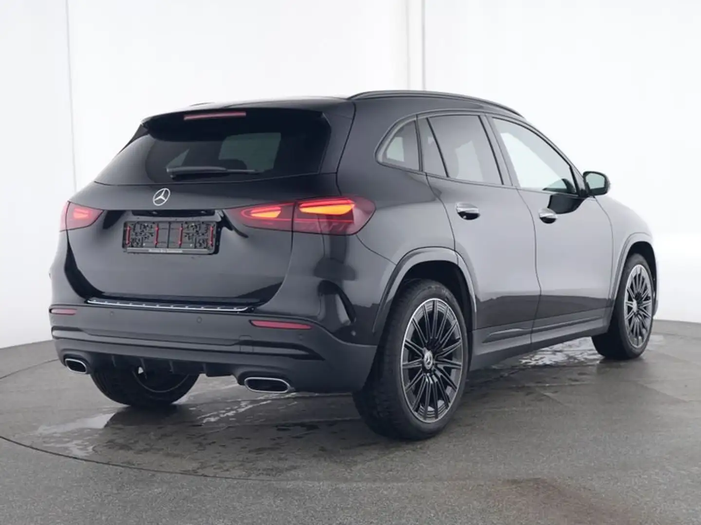 Mercedes-Benz GLA 180 AMG Line Premium System Burmester Cerchi 20" Negro - 2