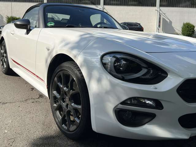 Imagine Fiat 124 Spider 124 Spider 1.4 MultiAir Turbo Automatik Lusso