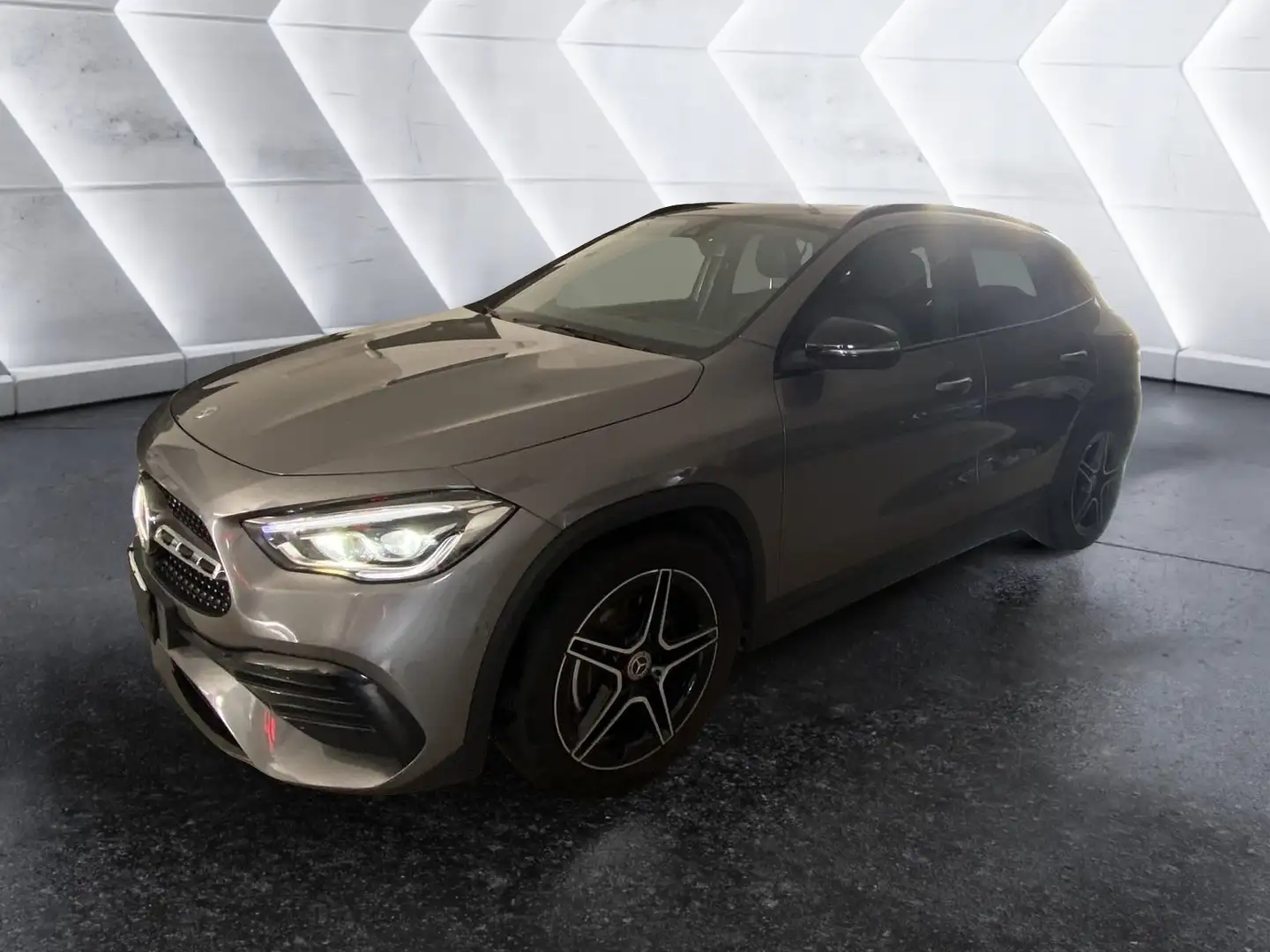Mercedes-Benz GLA 200 GLA 200 d Automatic 4Matic Premium Grigio - 1