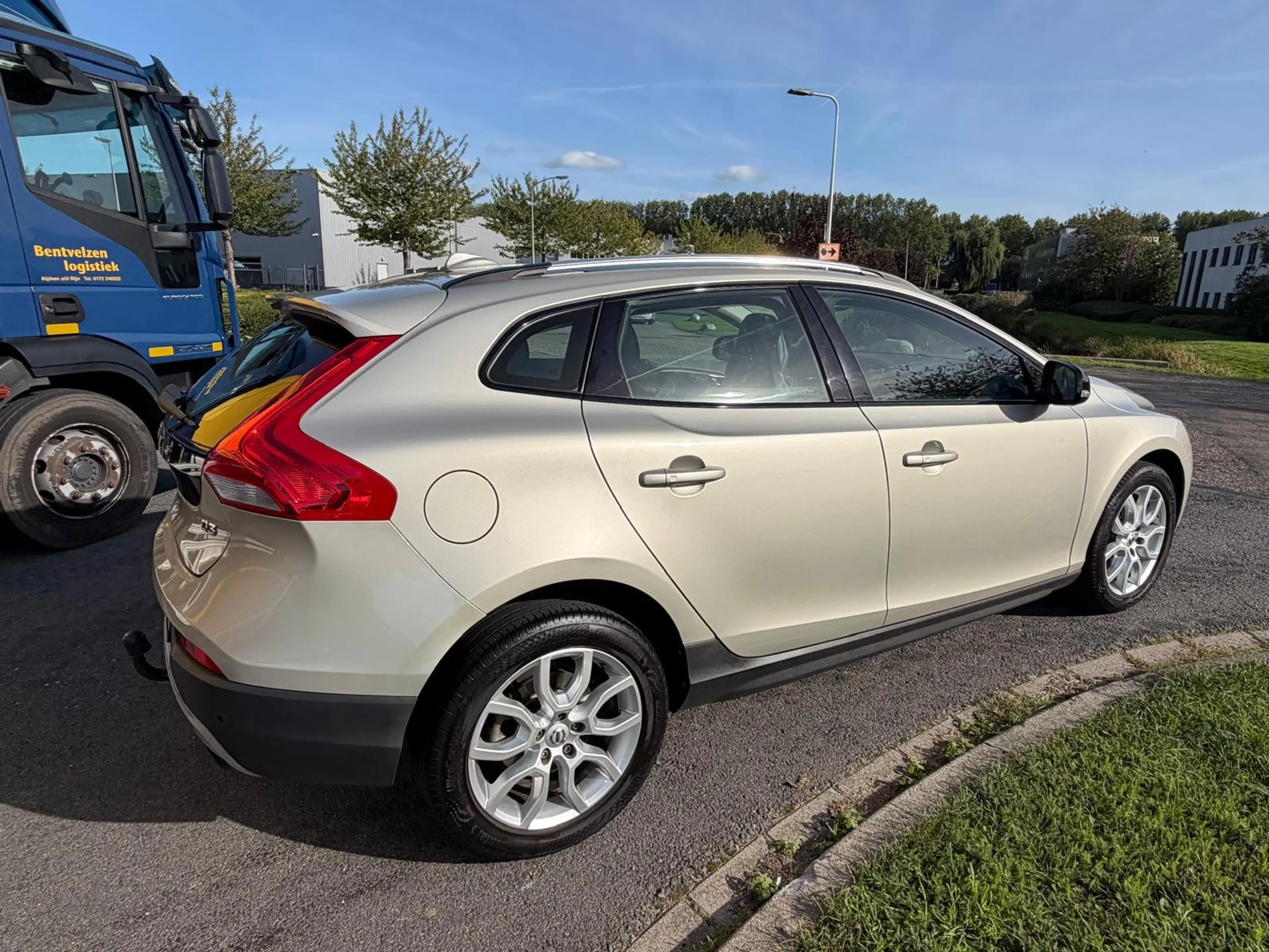Volvo V40 Cross Country 2018 * 2.0 D3 Nordic+ * Euro 6 * Automaat * APK — photo 5