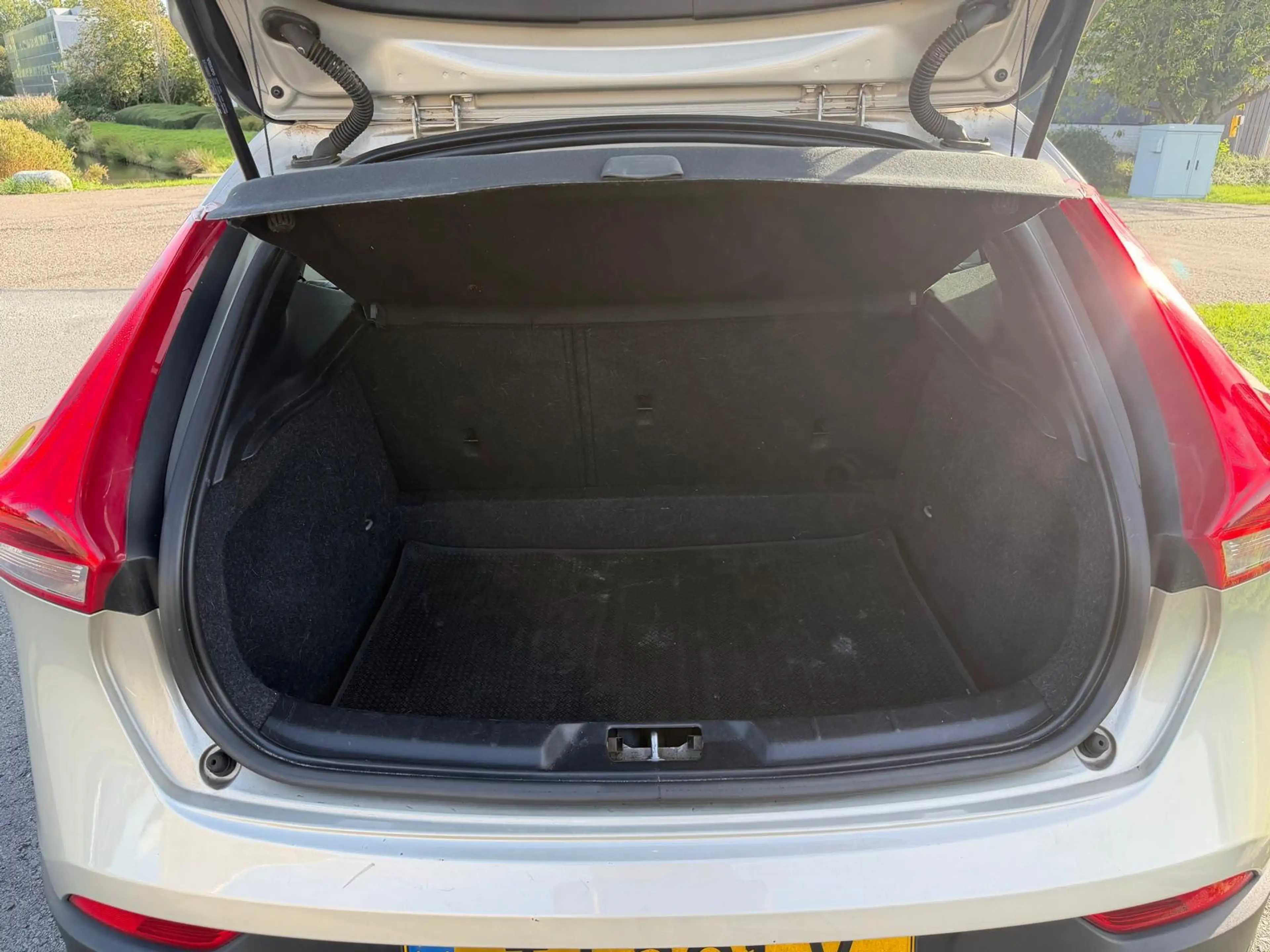 Volvo V40 Cross Country 2018 * 2.0 D3 Nordic+ * Euro 6 * Automaat * APK — photo 10