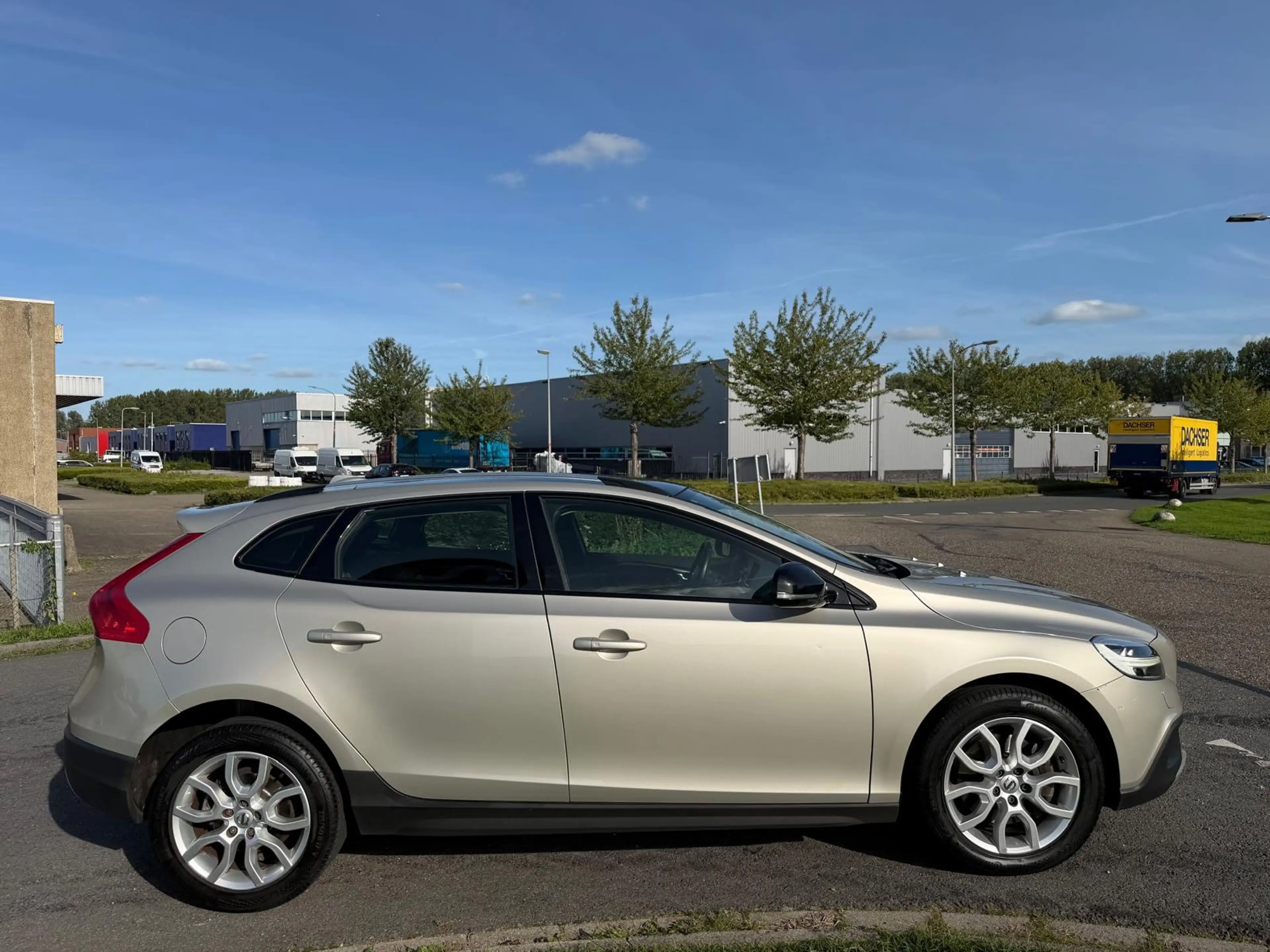 Volvo V40 Cross Country 2018 * 2.0 D3 Nordic+ * Euro 6 * Automaat * APK — photo 6