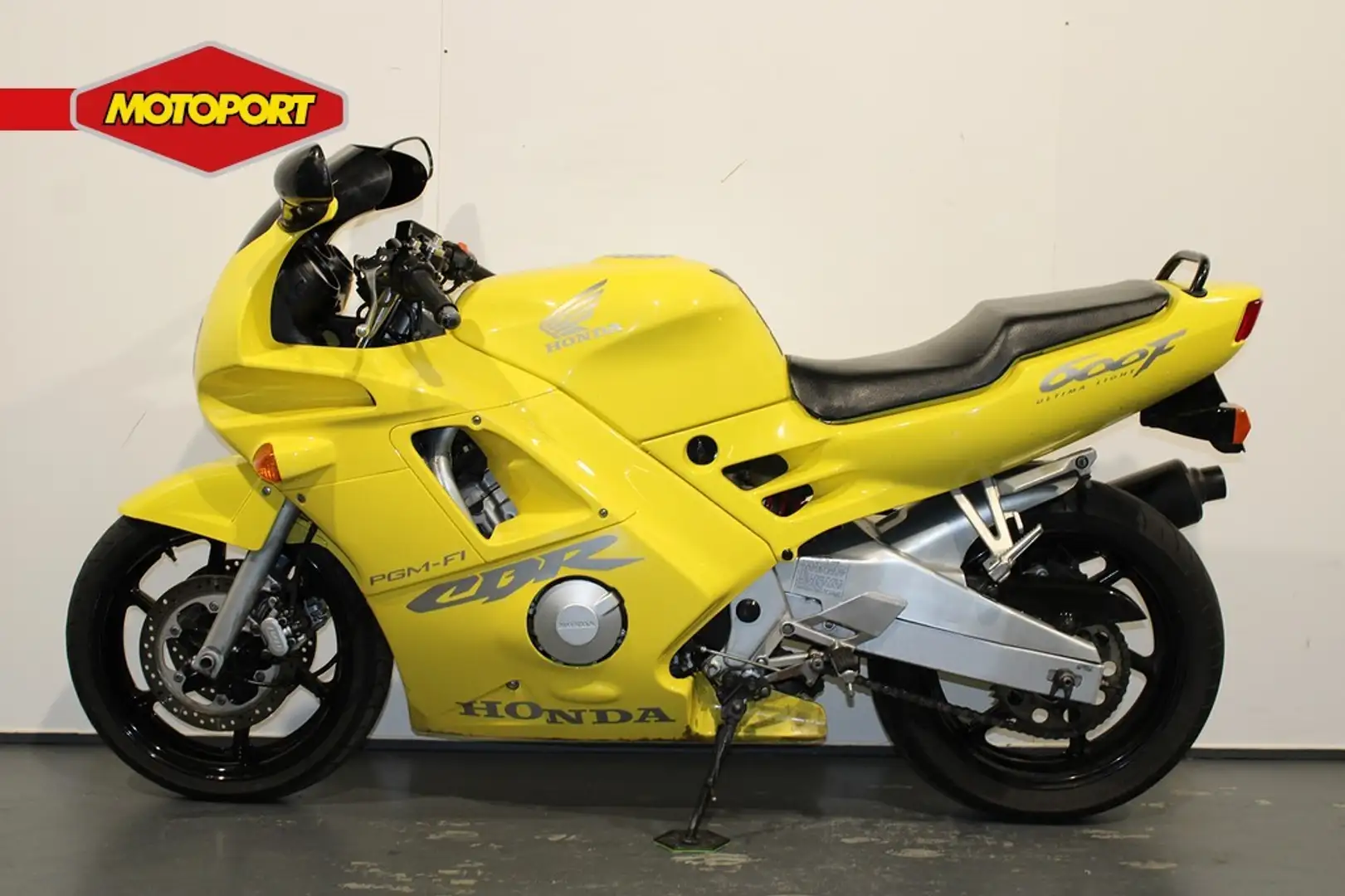 Honda CBR 600 F Zwart - 1