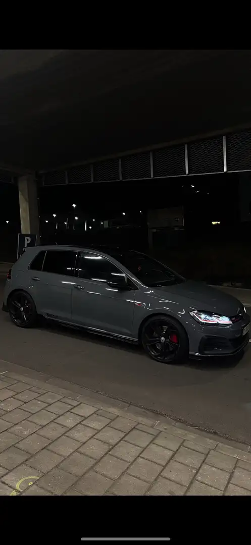 Volkswagen Golf GTI 2.0 TSI TCR 290 AKRAPOVIC/PANO - 2