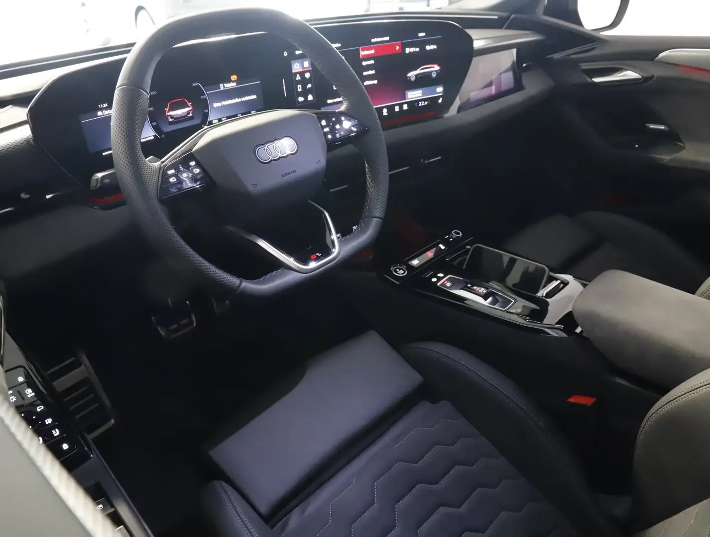 Audi A6 e-tron quattro Schwarz - 2