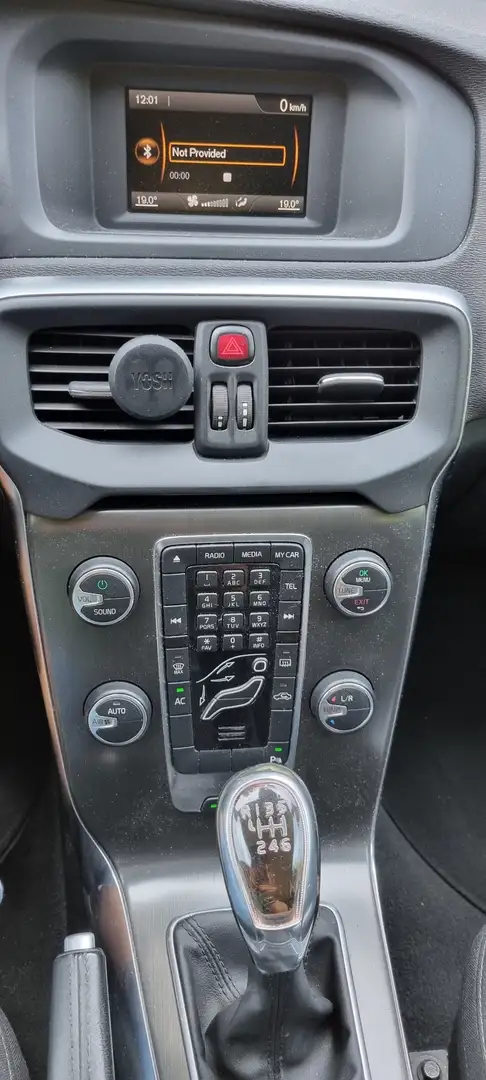 Volvo V40 1.6 d2 R-design Momentum - 1