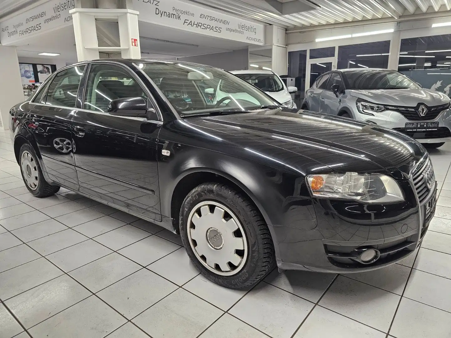 Audi A4 Lim. 1.9 TDI Schwarz - 1