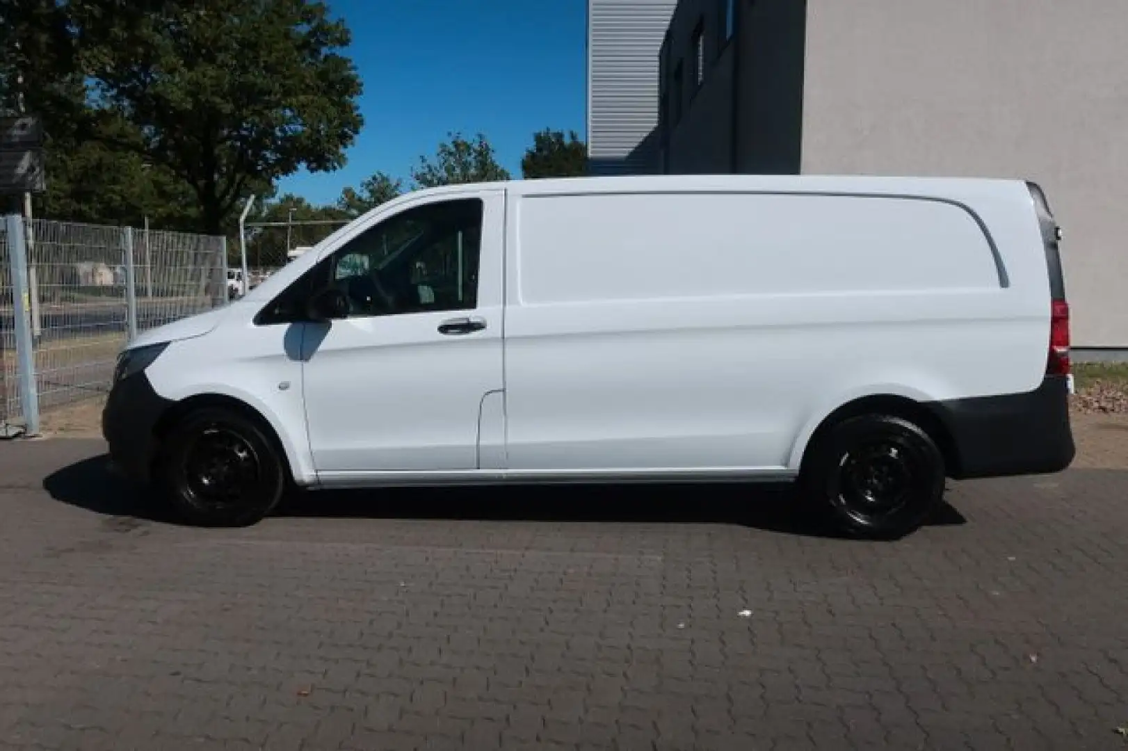 Mercedes-Benz Vito Kasten 111 CDI extralang Klima Werkstatt White - 2