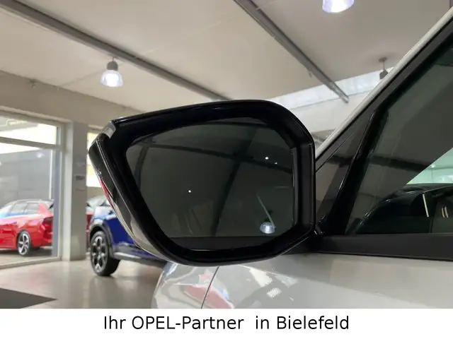 Opel Astra view 9