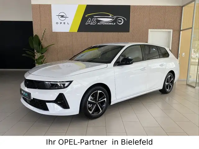 Opel Astra main image