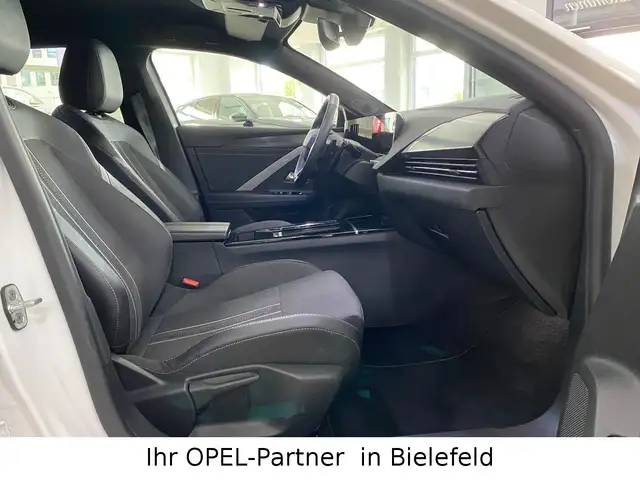 Opel Astra view 14