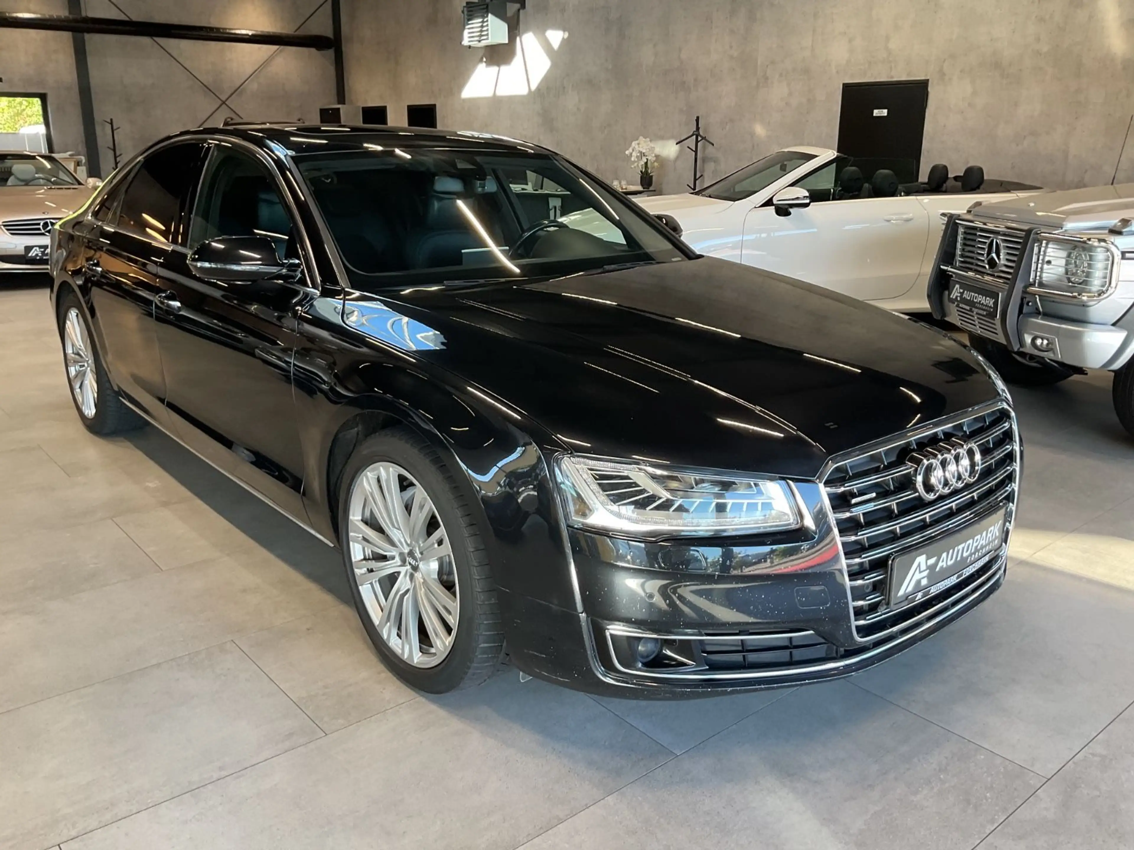 Audi A8 3.0 TDI qu. BOSE Leder LED Navi+ SD Standh. — photo 3